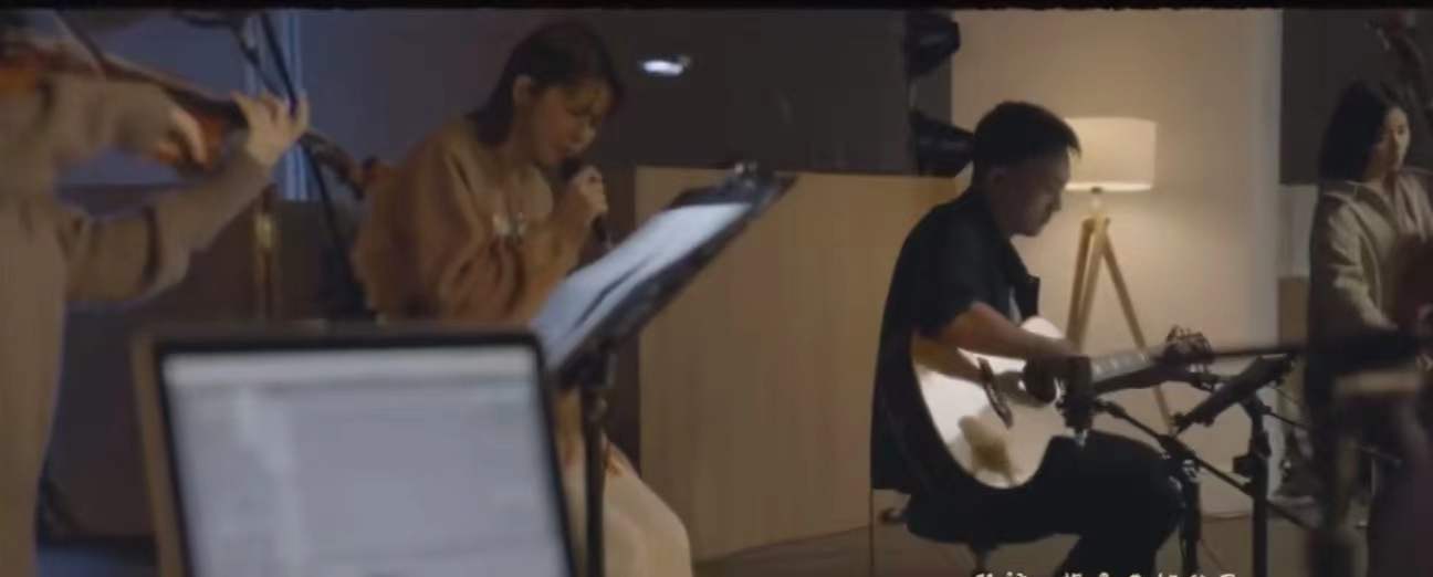 曾沛慈的男朋友是谁(曾沛慈老公身份曝光,是乐队吉他手,还担任乐团音乐总监)