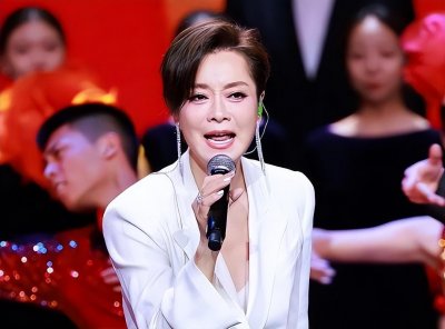 “乐坛一姐”毛阿敏简介个人简历:39岁嫁富商,43岁高龄产子,丈夫离世她生活如何