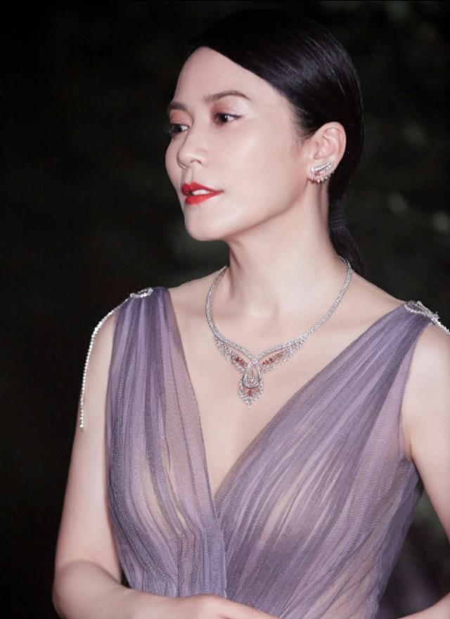 为什么“惊鸿仙子”俞飞鸿越老越美?