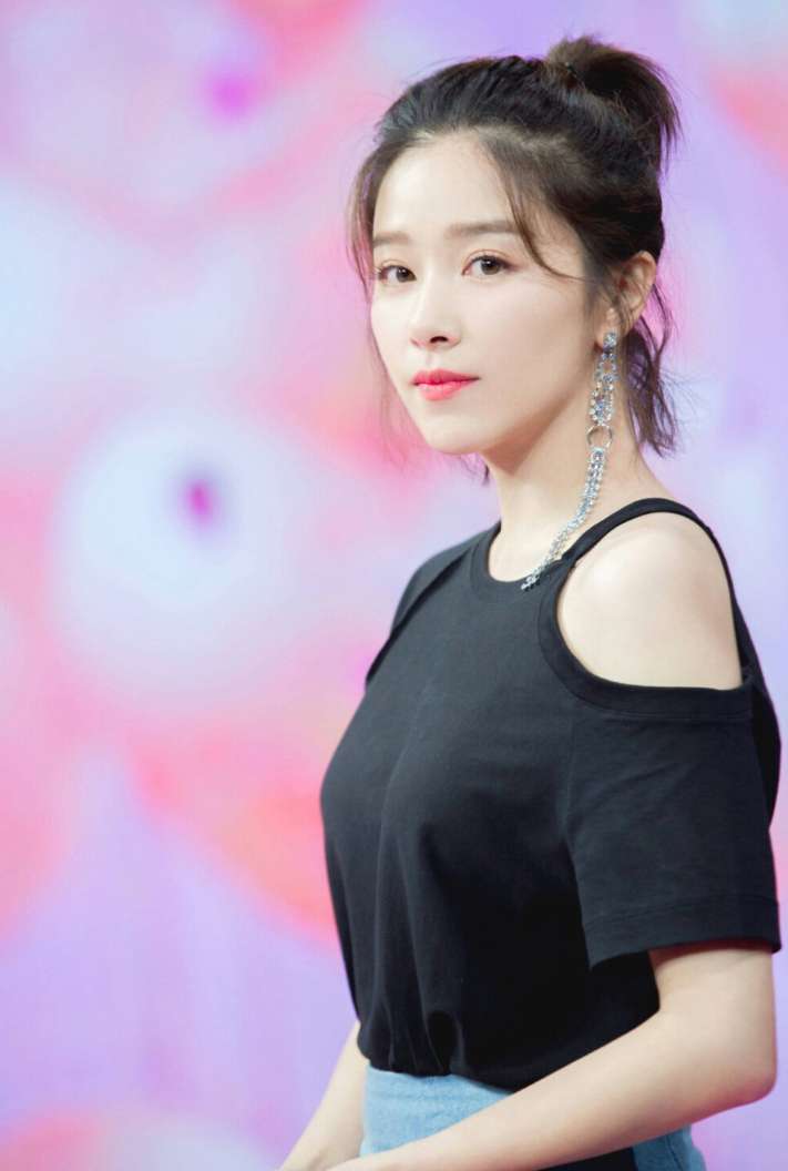 与纪凌尘3年恋爱最终分手的阚清子,如今挥别渣男搞事业活出风采