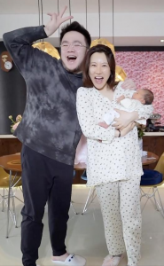 王博谷的简介(北京小妞王博谷:嫁小7岁巴图,38岁生二胎,我是宋丹丹儿媳妇