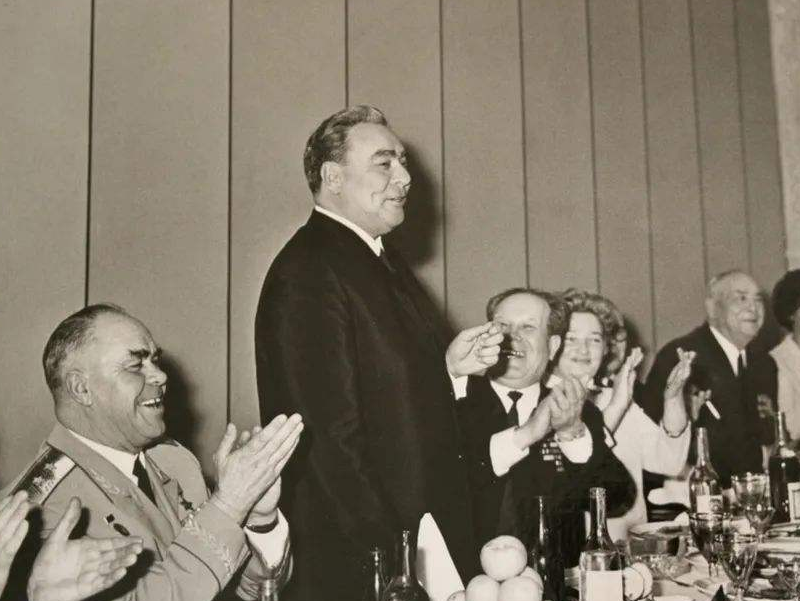 1953年斯大林逝世留下多少遗产?苏联政府清点后,众人羞愧难当