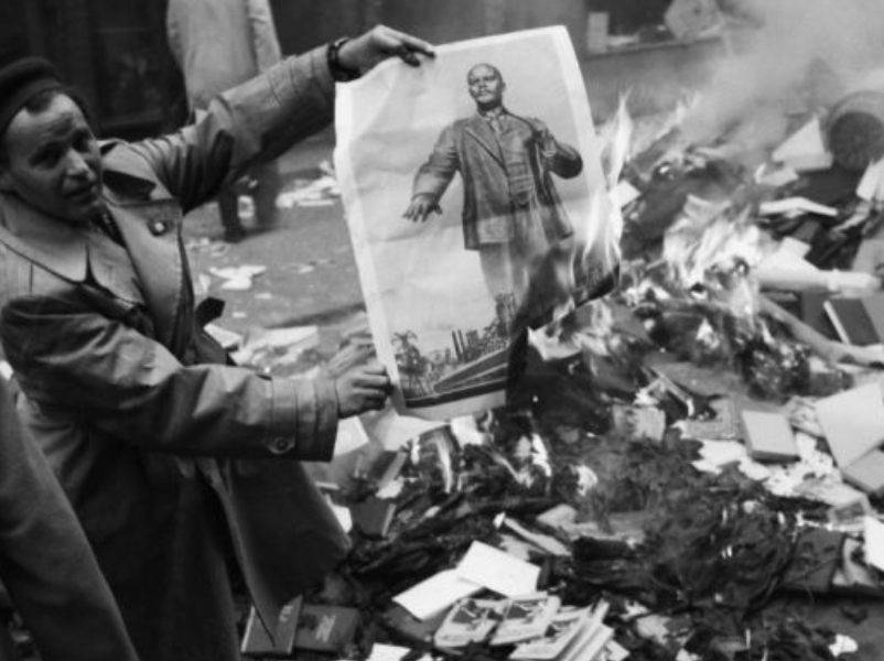 1953年斯大林逝世留下多少遗产?苏联政府清点后,众人羞愧难当