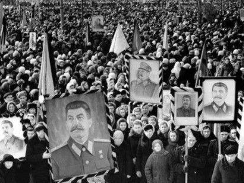 1953年斯大林逝世留下多少遗产?苏联政府清点后,众人羞愧难当