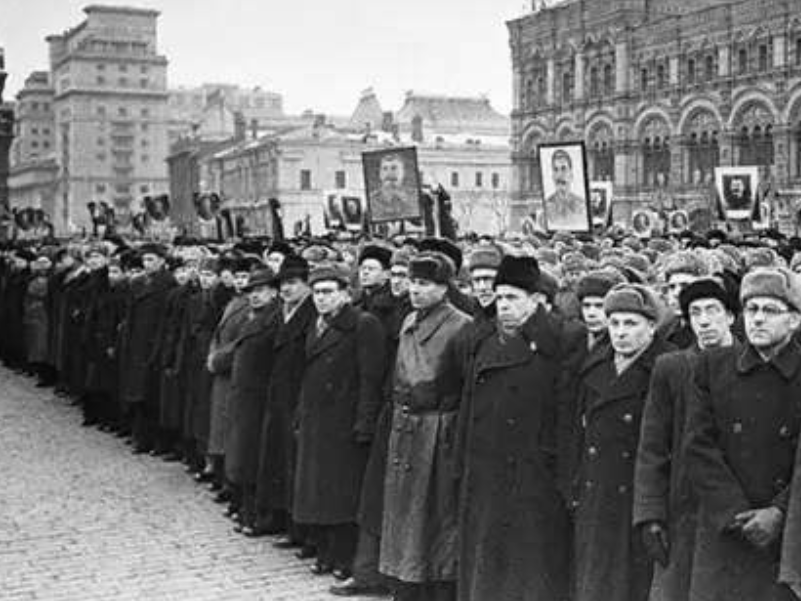 1953年斯大林逝世留下多少遗产?苏联政府清点后,众人羞愧难当