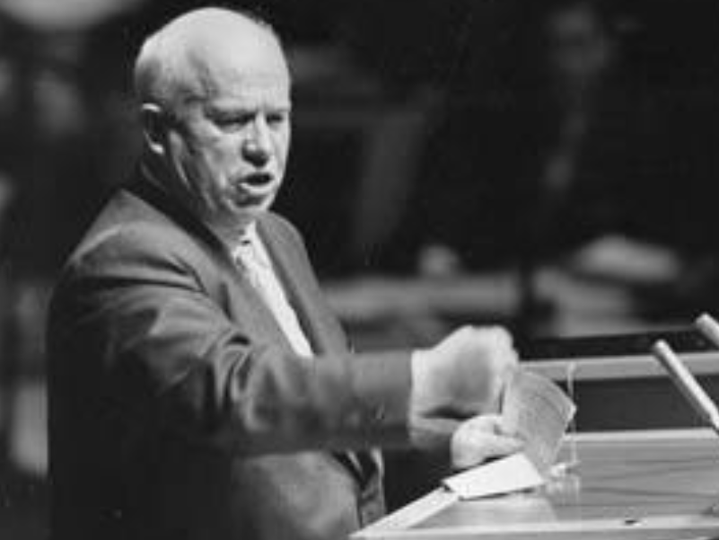 1953年斯大林逝世留下多少遗产?苏联政府清点后,众人羞愧难当