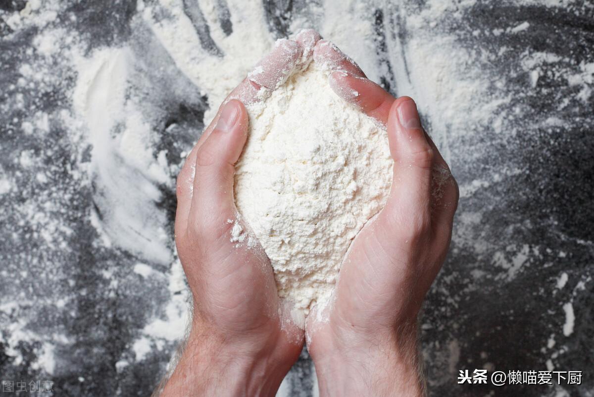 炸东西用淀粉和用面粉的区别(面粉可以代替淀粉用吗)