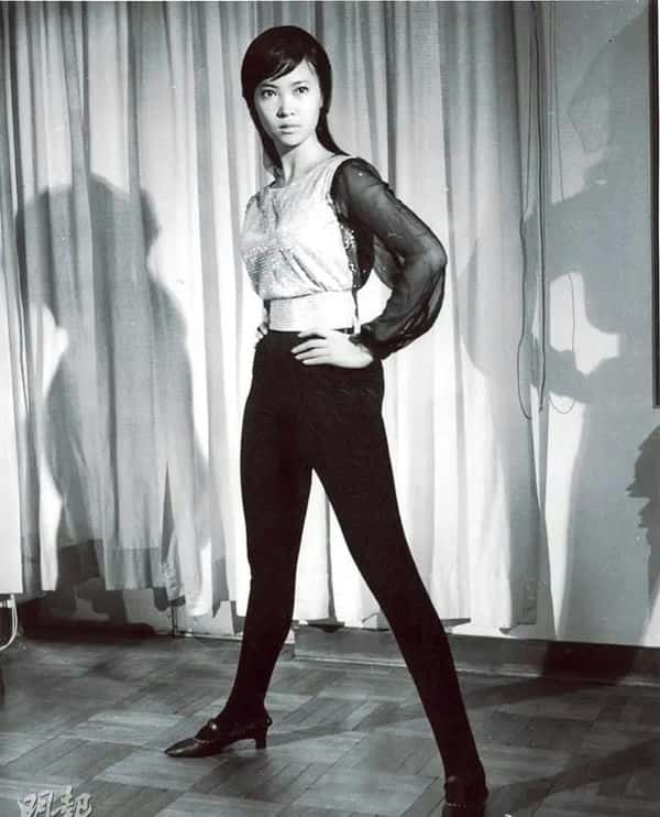 萧芳芳近照(香港演员萧芳芳个人资料简介)