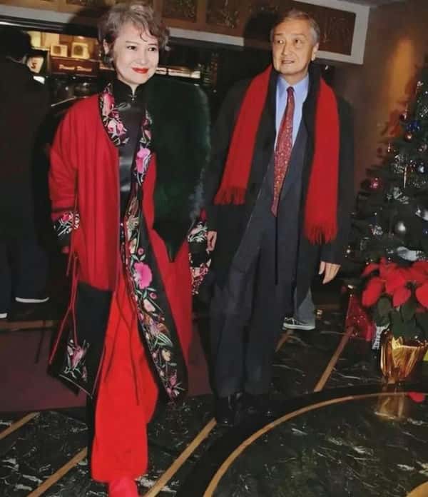 萧芳芳近照(香港演员萧芳芳个人资料简介)