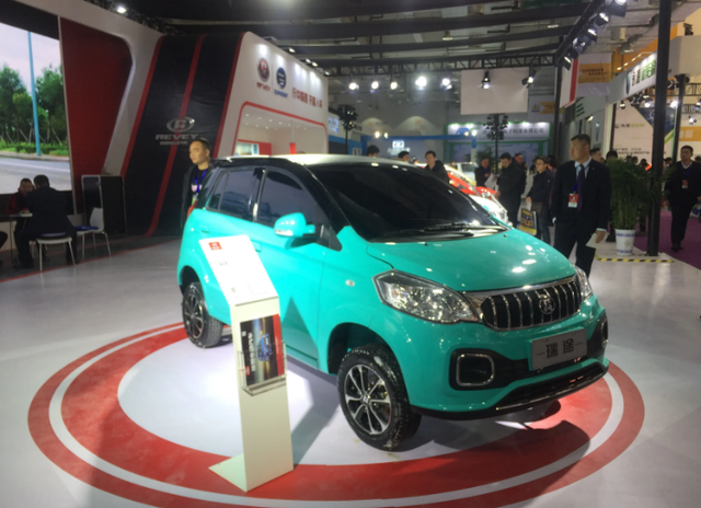 1万元左右，这3款低速四轮电动车，最大续航360里，适合家长接娃-