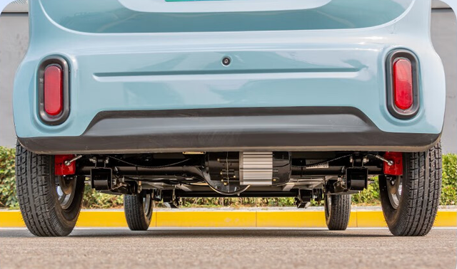 1万元左右，这3款低速四轮电动车，最大续航360里，适合家长接娃-