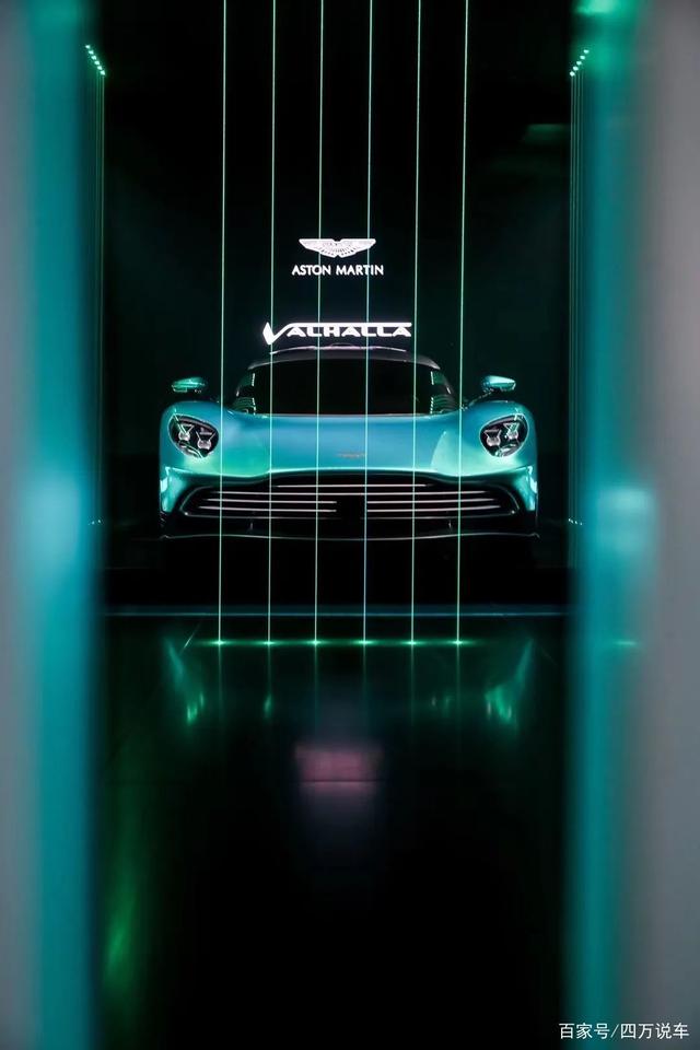 与一辆可以合法上路的梦幻赛车Valhalla共度良宵-