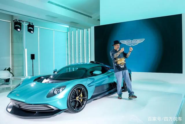 与一辆可以合法上路的梦幻赛车Valhalla共度良宵-