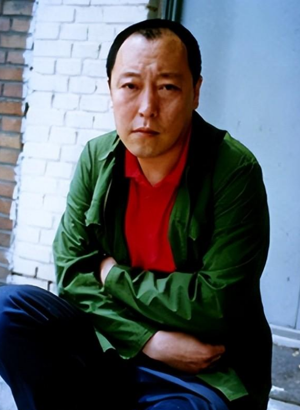 没想到,2023年一开年,倪大红会以这样的形式,打出一副王炸