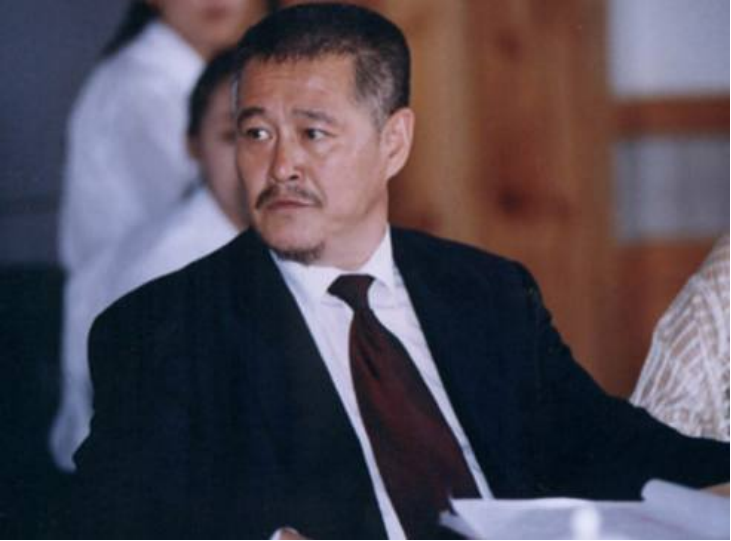 赵本山简介及所有弟子(赵本山:家家有本难念的经,徒弟骚扰女粉丝,女儿一个柜子40万)