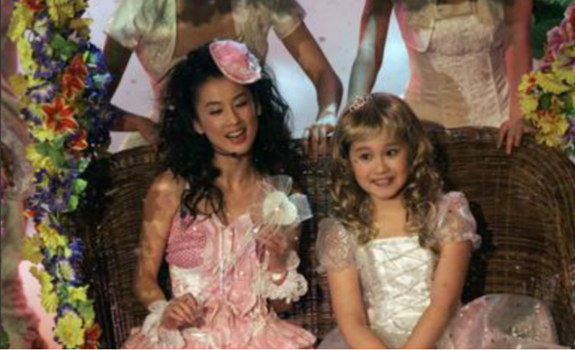 赵本山简介及所有弟子(赵本山:家家有本难念的经,徒弟骚扰女粉丝,女儿一个柜子40万)