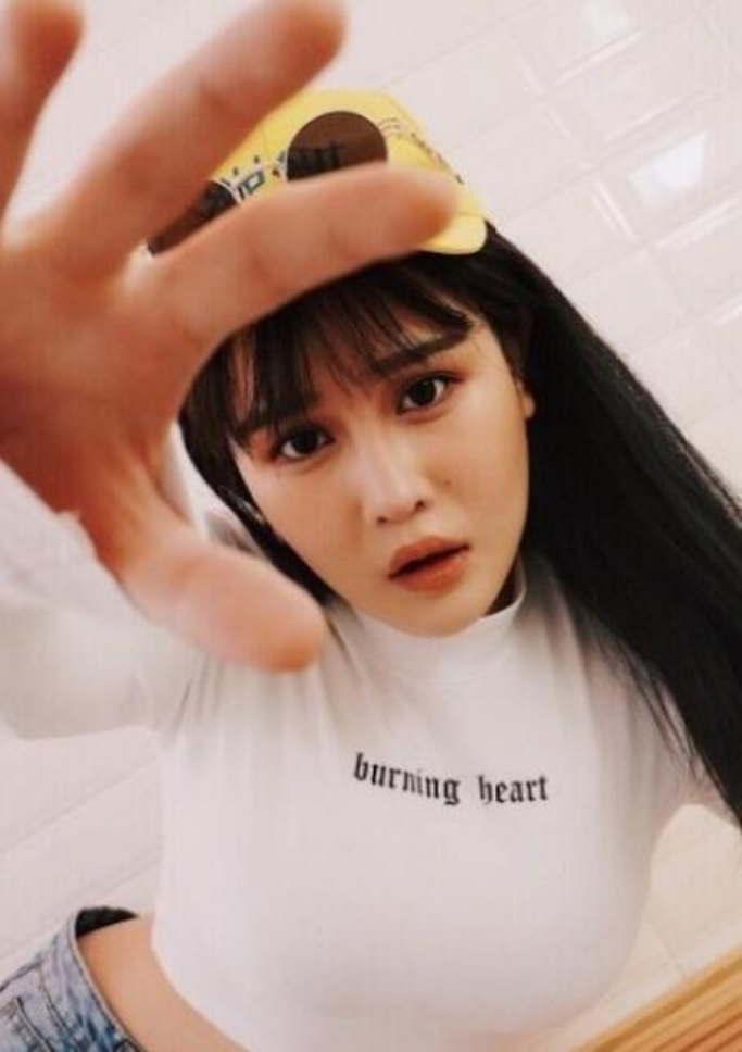 赵本山简介及所有弟子(赵本山:家家有本难念的经,徒弟骚扰女粉丝,女儿一个柜子40万)