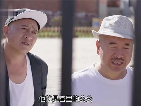 赵本山简介及所有弟子(赵本山:家家有本难念的经,徒弟骚扰女粉丝,女儿一个柜子40万)