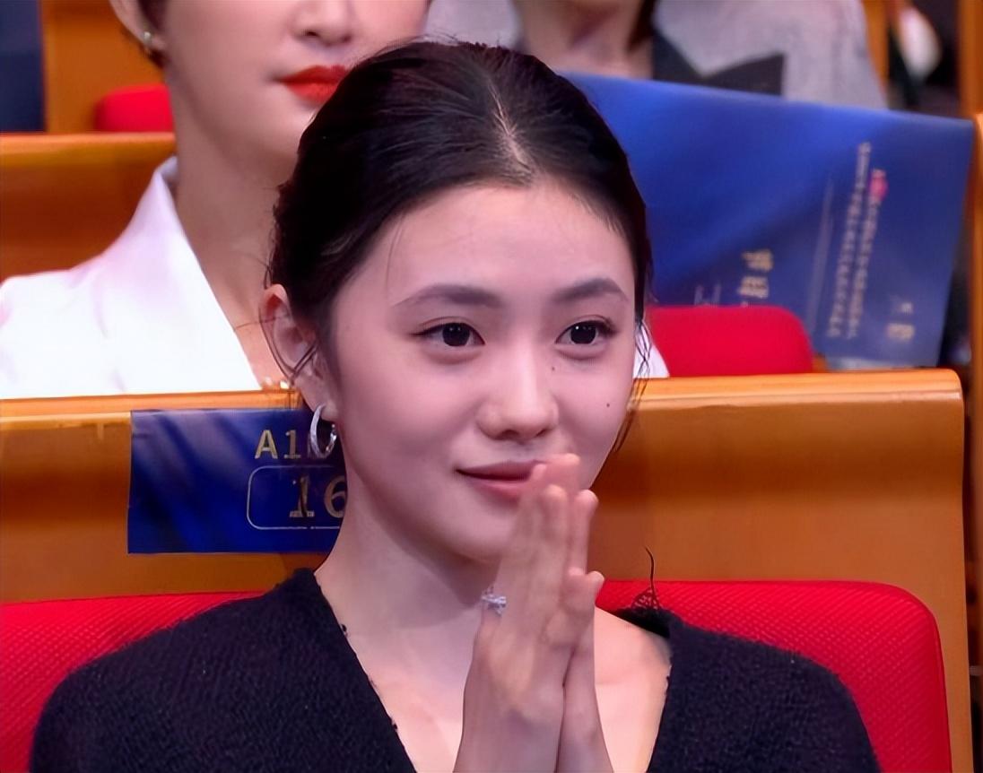 张子枫,你醒醒吧