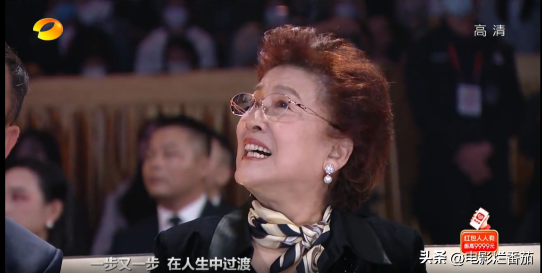 金鹰奖收视第一,殷桃惊艳夺冠,热依扎春风满面,雷佳音冷脸获奖