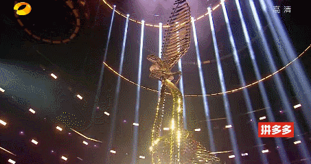 金鹰奖收视第一,殷桃惊艳夺冠,热依扎春风满面,雷佳音冷脸获奖