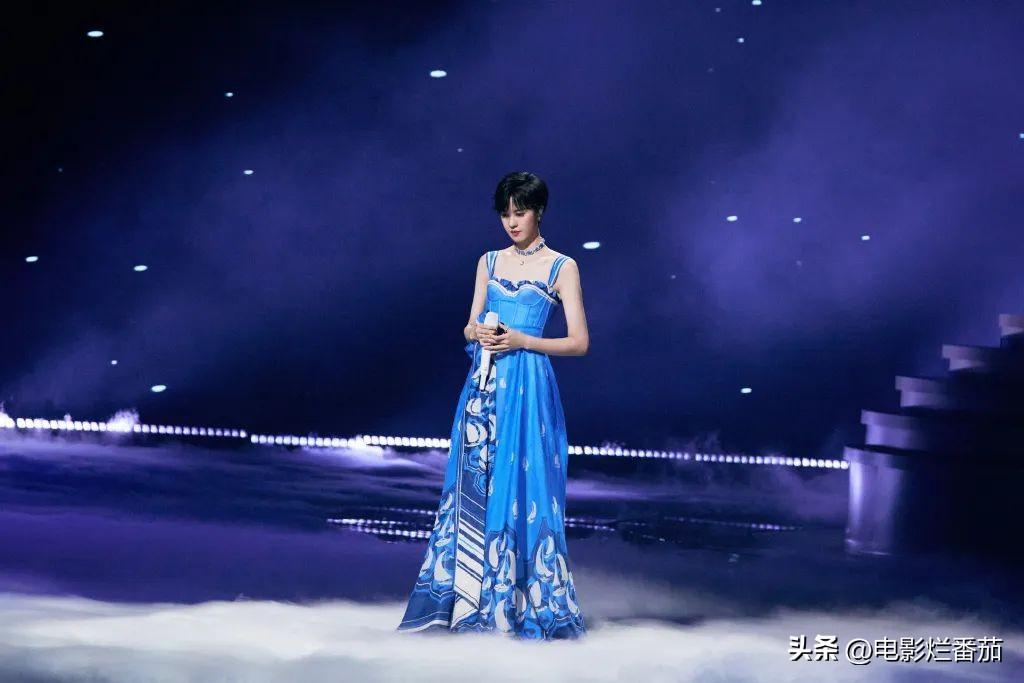 金鹰奖收视第一,殷桃惊艳夺冠,热依扎春风满面,雷佳音冷脸获奖