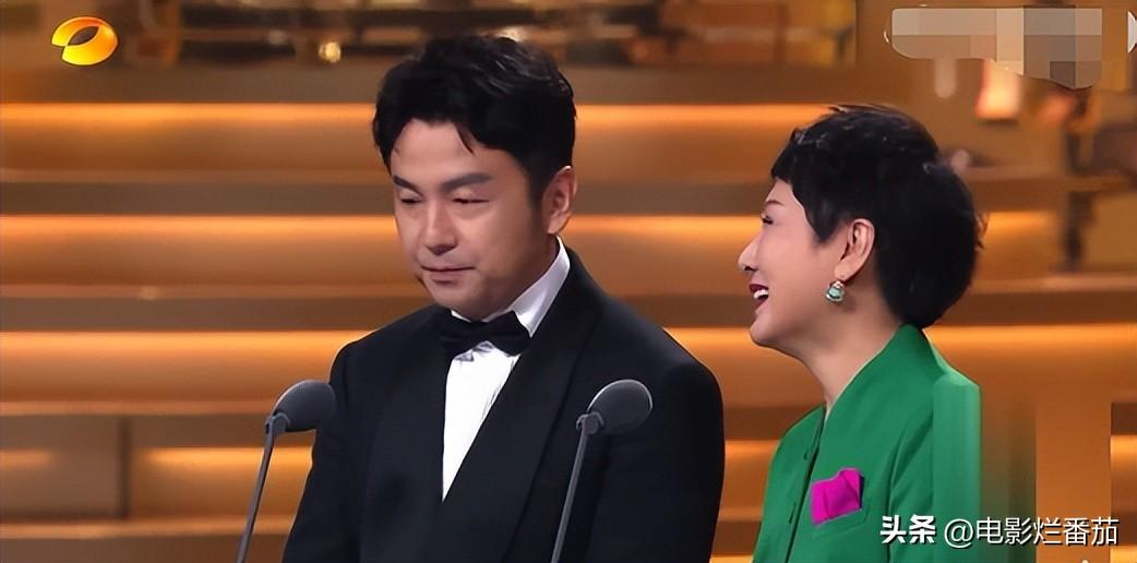 金鹰奖收视第一,殷桃惊艳夺冠,热依扎春风满面,雷佳音冷脸获奖