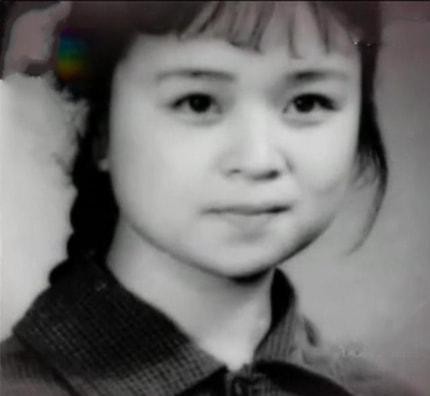 刘莉莉的婚史(著名演员刘莉莉当红时相亲嫁圈外老公生一女)