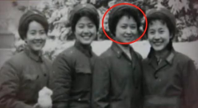 刘莉莉的婚史(著名演员刘莉莉当红时相亲嫁圈外老公生一女)