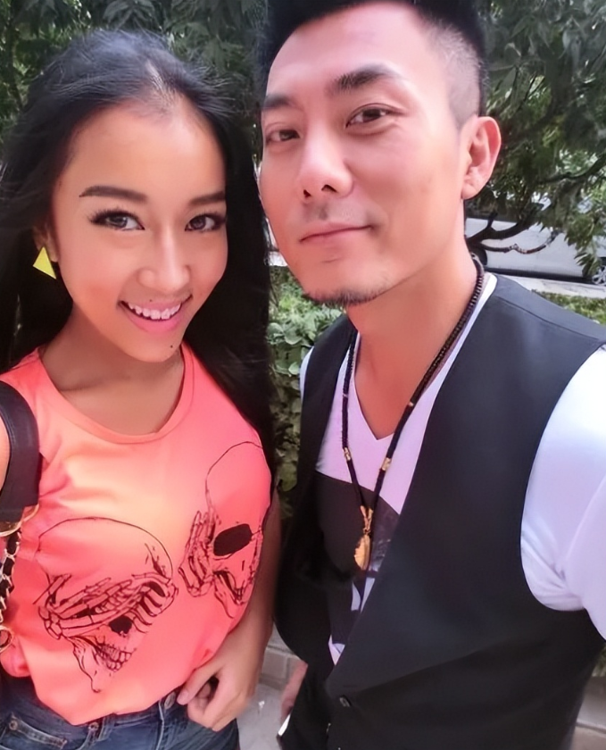 吉克隽逸资料 :吉克隽逸的成名,是娱乐圈的“悲哀”