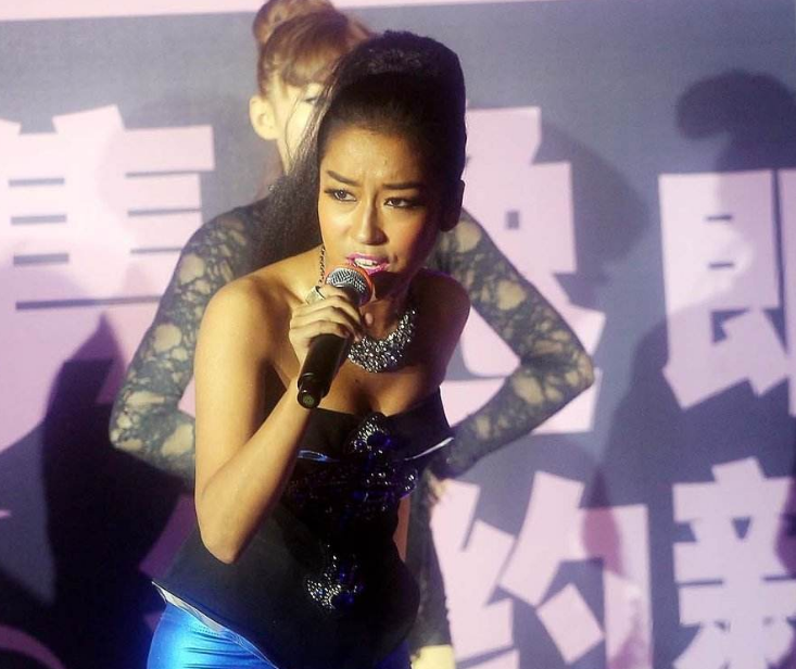 吉克隽逸资料 :吉克隽逸的成名,是娱乐圈的“悲哀”