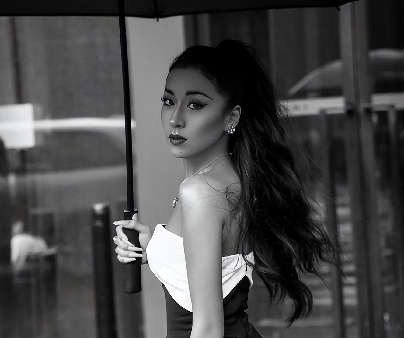 吉克隽逸资料 :吉克隽逸的成名,是娱乐圈的“悲哀”