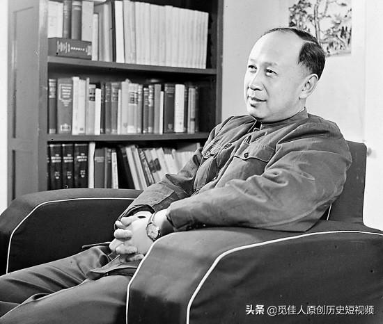 钱学森简介及资料(钱学森5年磨难终回国,能抵上5个师的钱学森,到底有多厉害)