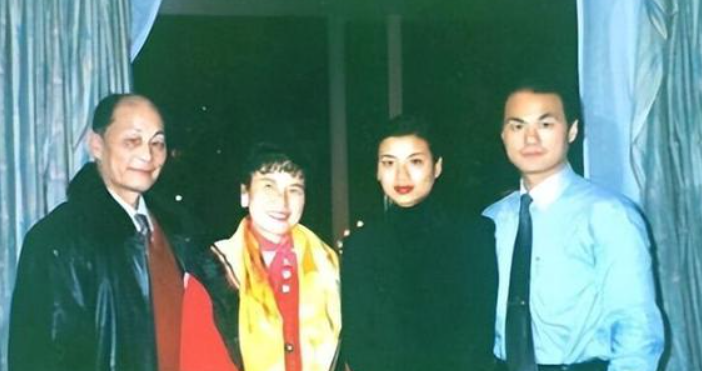 4岁单身无儿无女,张也与“男闺蜜”吕继宏的感情让人羡慕"