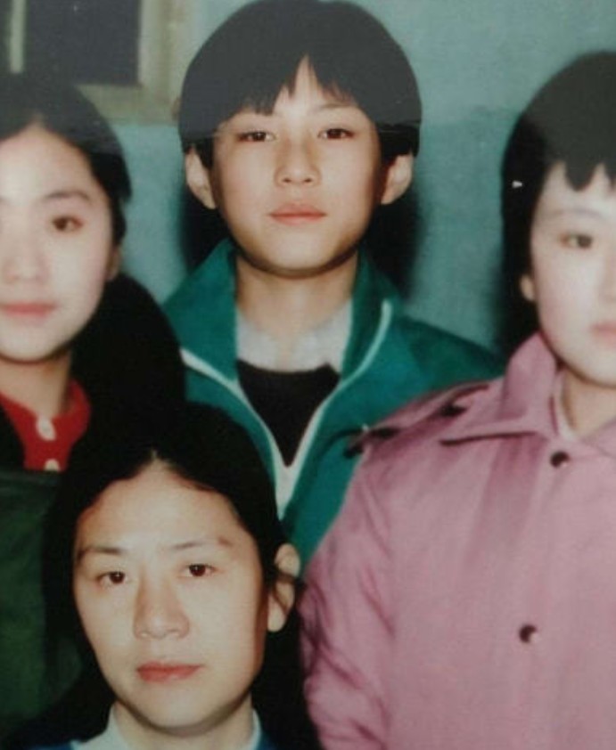 靳东个人资料家庭背景(靳东个人资料简介)