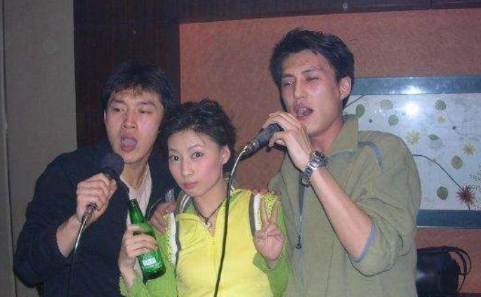 靳东个人资料家庭背景(靳东个人资料简介)