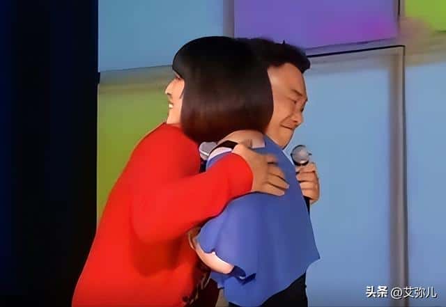 抗癌姑娘与陈奕迅的10年之约(孤勇者歌词是谁写的)