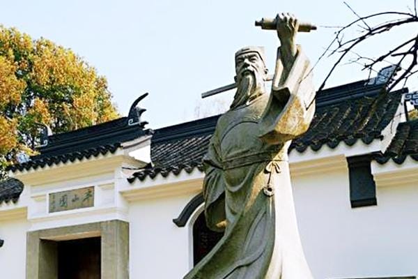 王安石的泊船瓜洲绿好在哪里(又绿江南岸前面是什么)