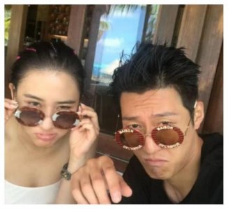 窦骁个人资料简介(窦骁陪何超莲回家后)