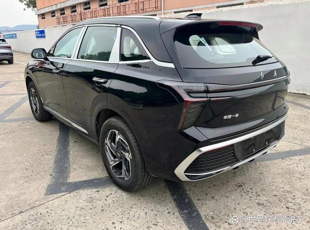 红旗这3款全新SUV很值得买，有CCPC冠军车型，还有大6座超舒适SUV-