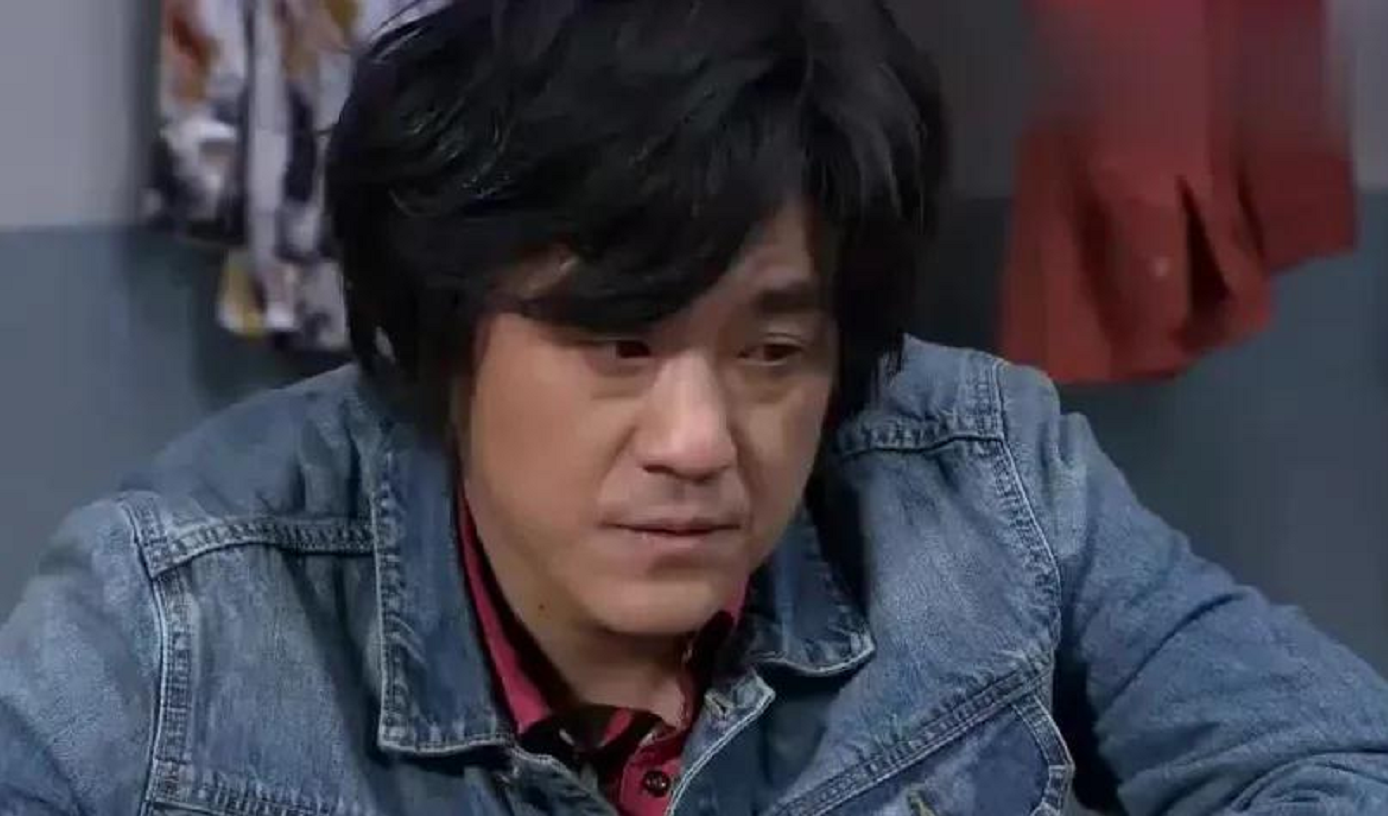 有妻万事足的著名演员何冰,婚后事业飙升,赚的钱全部上交给老婆