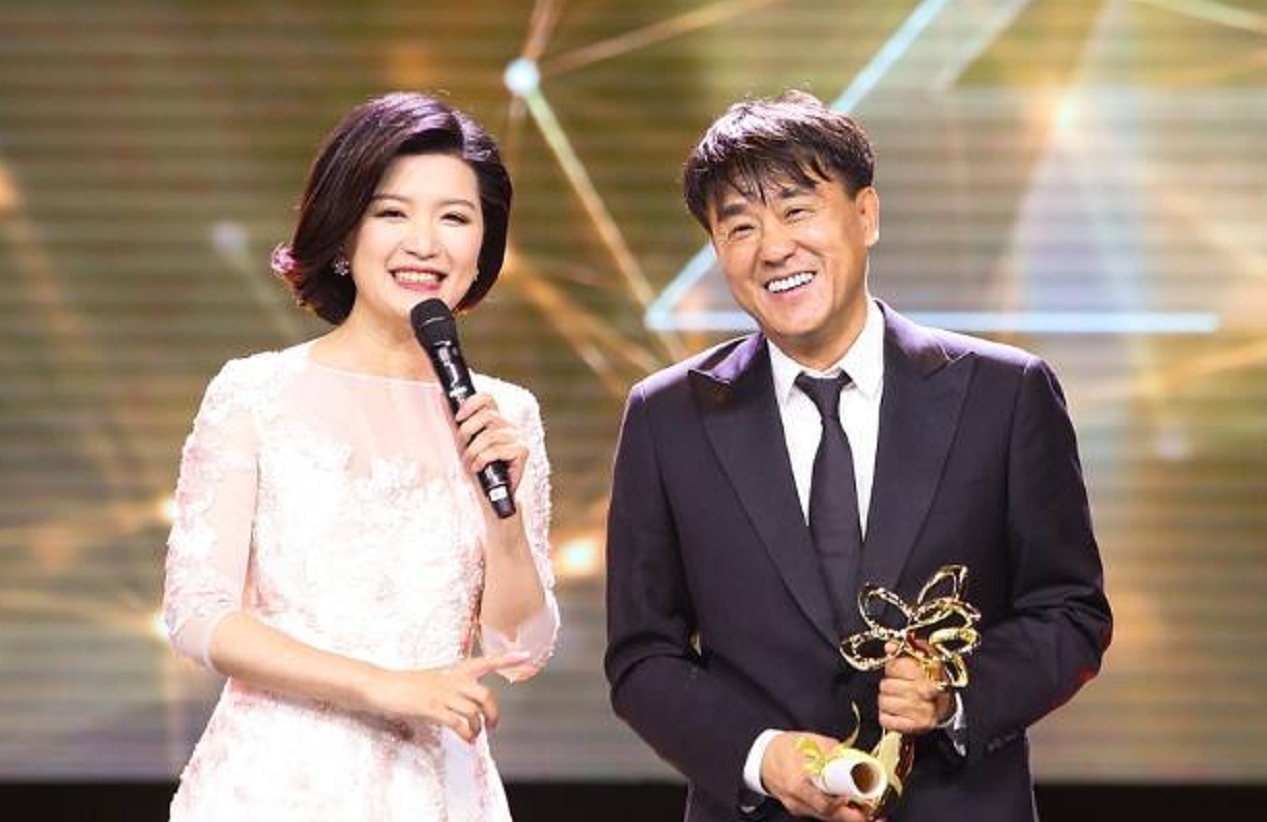 有妻万事足的著名演员何冰,婚后事业飙升,赚的钱全部上交给老婆