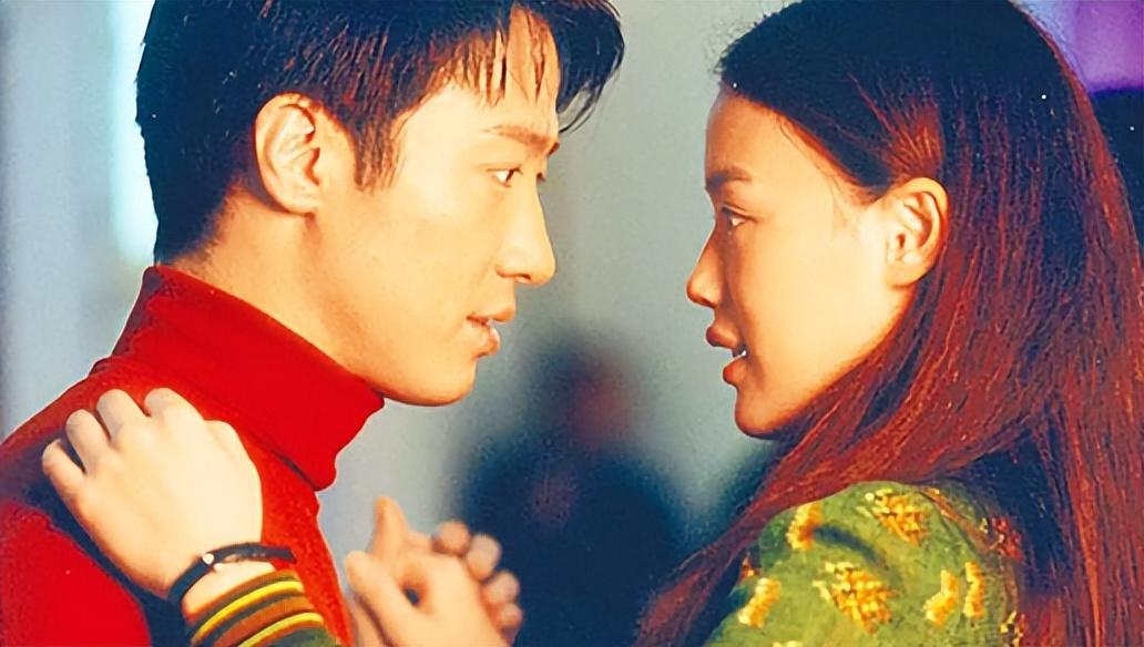 用一生治愈童年,40岁时嫁给冯德伦,舒淇是怎样完成自救的?