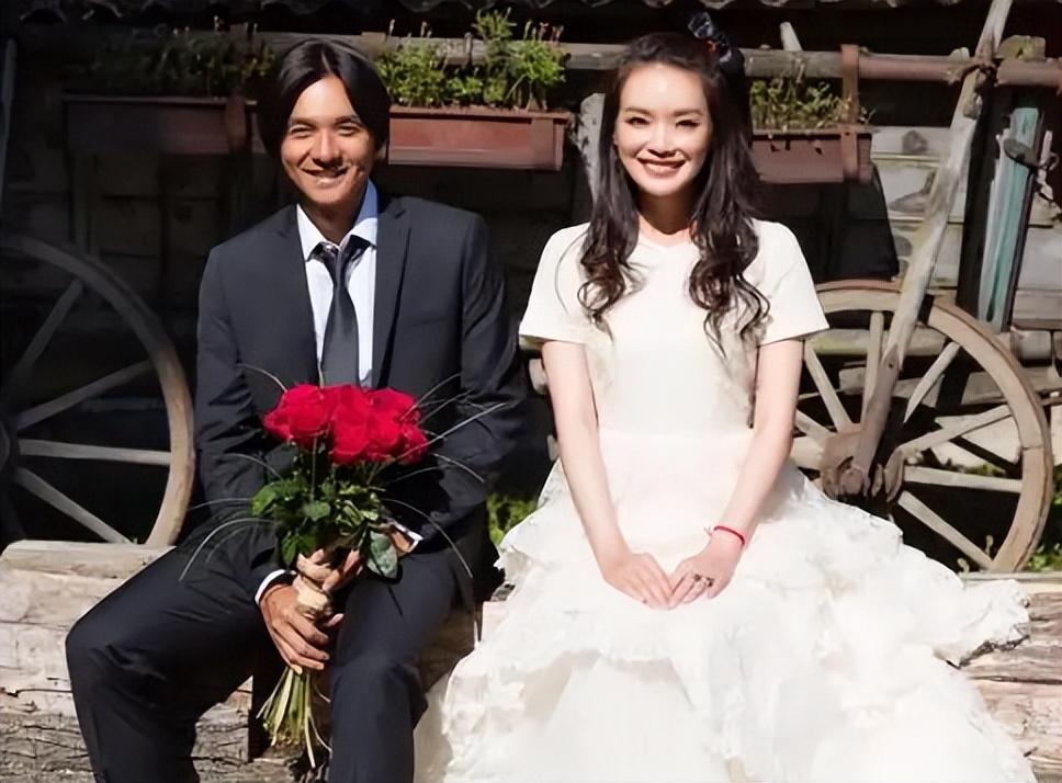 用一生治愈童年,40岁时嫁给冯德伦,舒淇是怎样完成自救的?