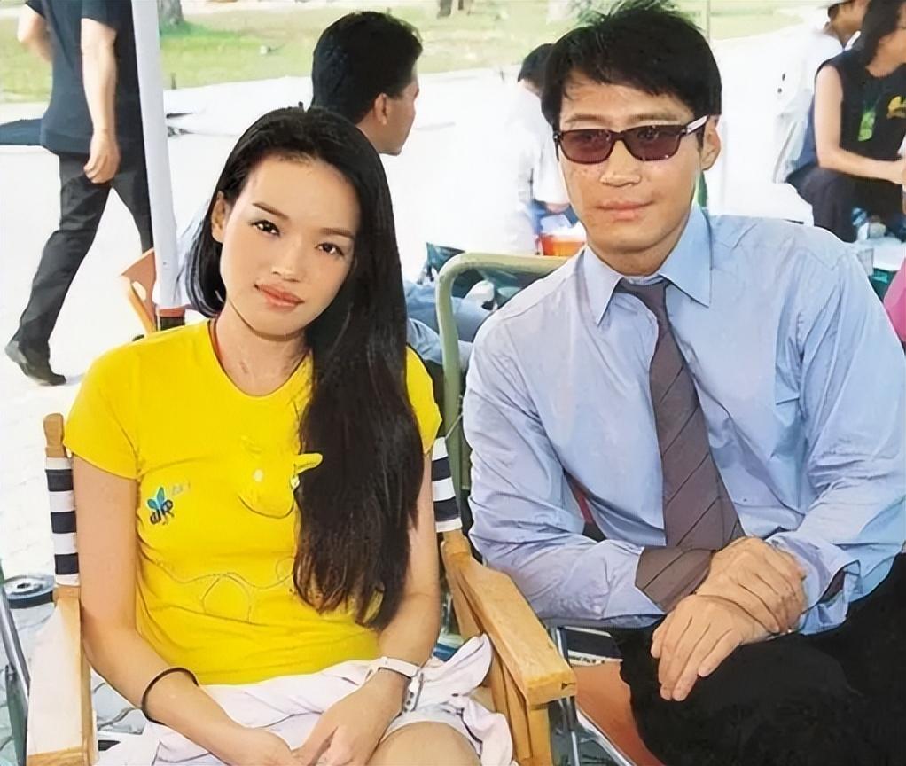 用一生治愈童年,40岁时嫁给冯德伦,舒淇是怎样完成自救的?