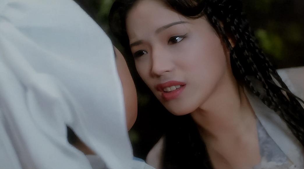 用一生治愈童年,40岁时嫁给冯德伦,舒淇是怎样完成自救的?