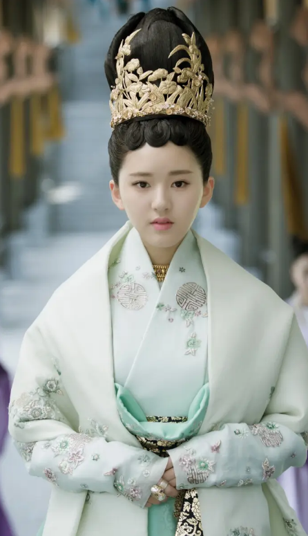 从网红到网剧一姐,落选超女,被于正内涵,赵露思如何火起来的