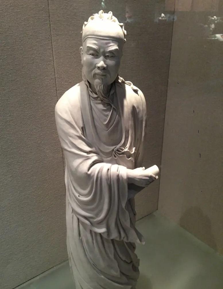 关汉卿简介及作品(元代伟大的戏剧作家,关汉卿十首作品,极具时代特色,写爱情最佳)