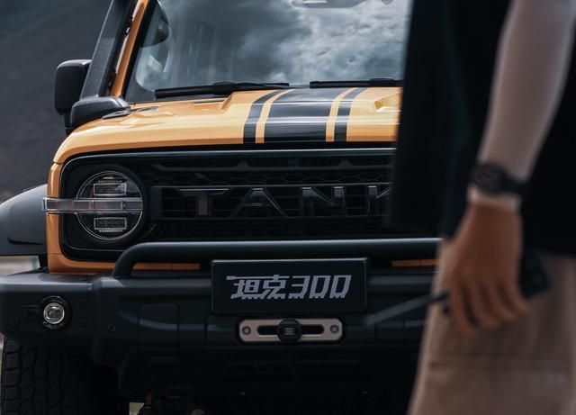 长城9月上市的3款王炸SUV！长5米2配2.0T+四驱，12万比路虎还霸气-