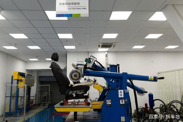 七座旗舰SUV 后来者荣威RX8有什么过人之处-